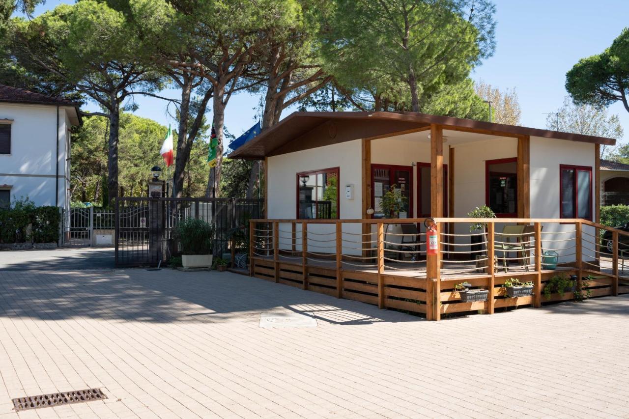 Camping Il Capannino Glamping Village Marina Di Bibbona Exterior foto